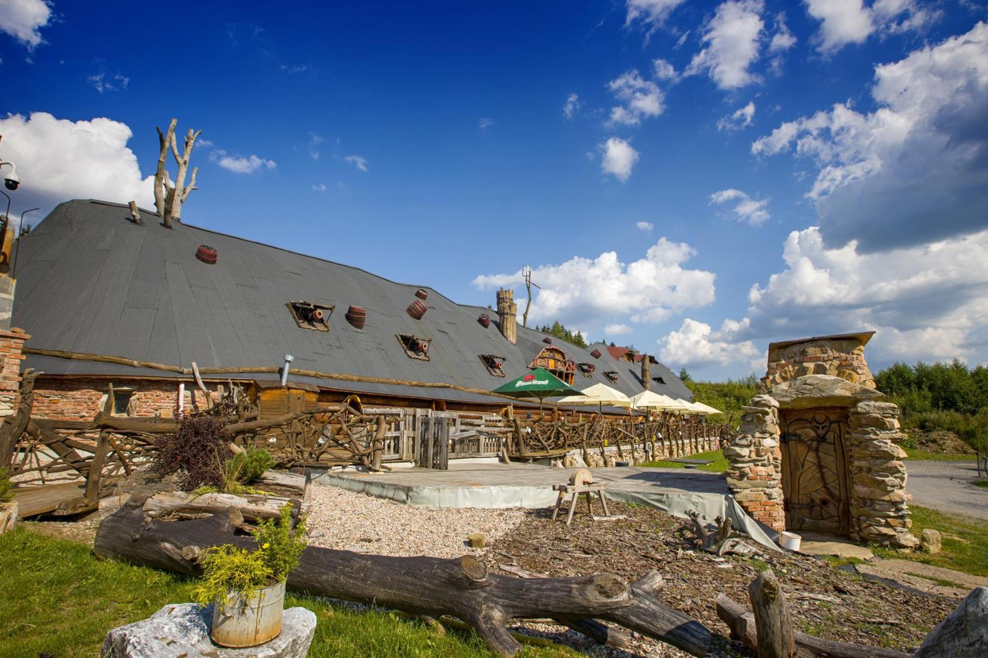 Hotel Kocourkov Hlinsko Zewnętrze zdjęcie